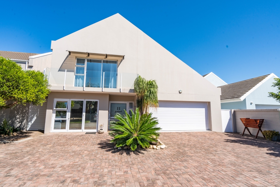 6 Bedroom Property for Sale in Royal Alfred Marina Eastern Cape